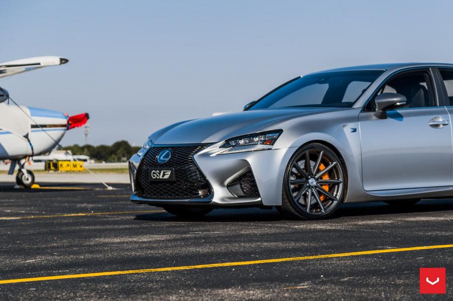 Детали экстерьера Lexus GS F on Vossen Wheels (VFS-10) 2017 года  (фото 7 из 21)